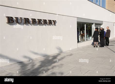 Burberry outlet clearance